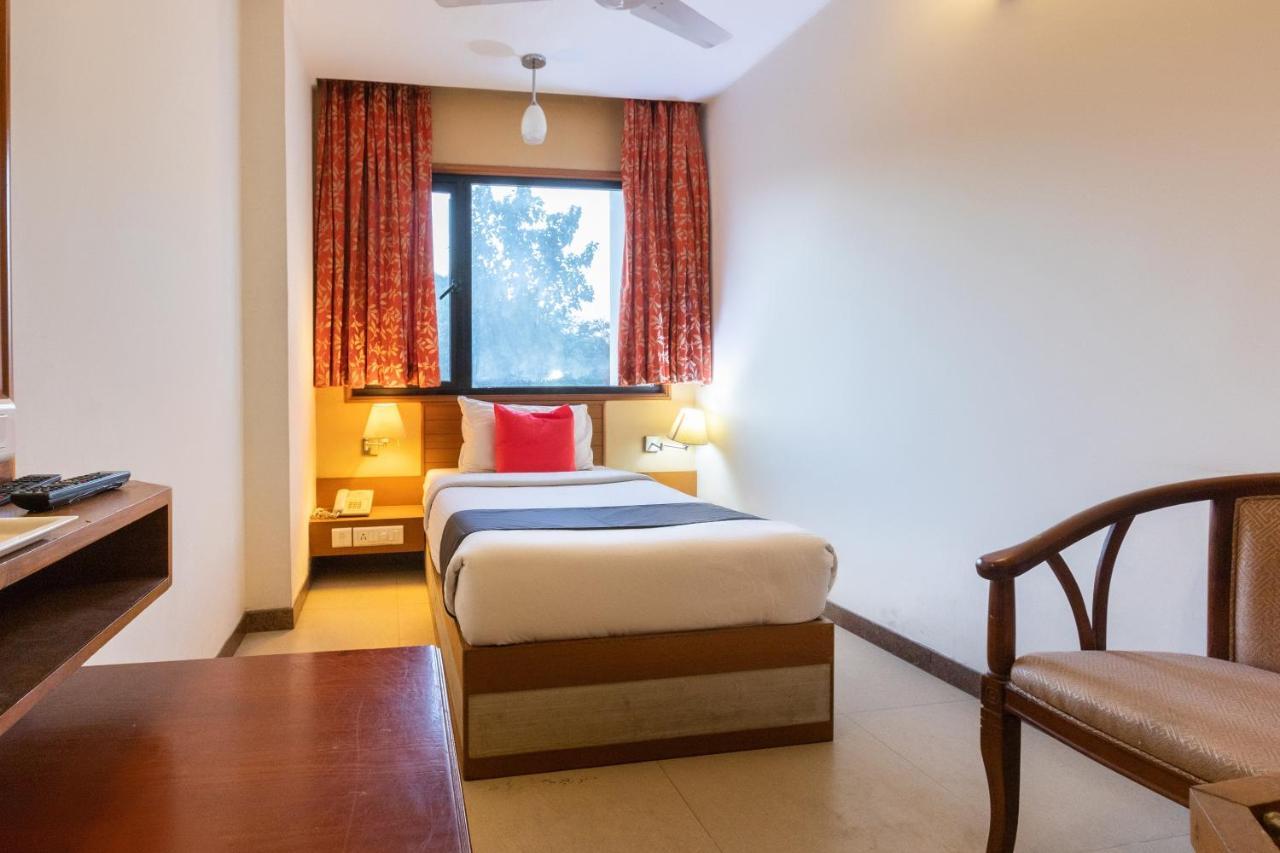 Bkr Grand Hotel